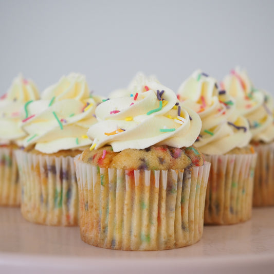 Funfetti Cupcake (6 Pack)